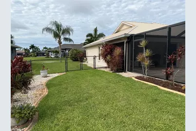 2401 SW 38th Ter, Cape Coral, FL 33914 - Photo 17