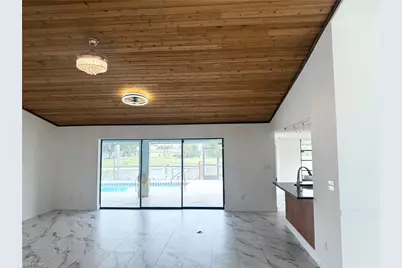 201 SW 8th St, Cape Coral, FL 33991 - Photo 11