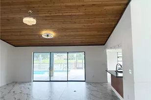 201 SW 8th St, Cape Coral, FL 33991 - Photo 11