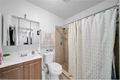 3221 SW 11th Pl, Cape Coral, FL 33914 - Photo 45