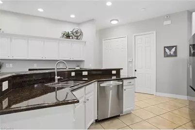2400 SW 39th Ter, Cape Coral, FL 33914 - Photo 11