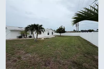 2121 SE 1st Ter, Cape Coral, FL 33990 - Photo 15
