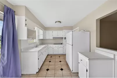 1129 SE 18th Ter, Cape Coral, FL 33990 - Photo 7