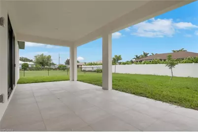 2204 NE 14th Pl, Cape Coral, FL 33909 - Photo 37
