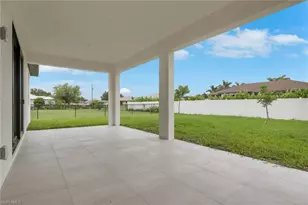 2204 NE 14th Pl, Cape Coral, FL 33909 - Photo 37
