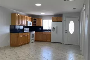 4132 SW 7th Pl, Cape Coral, FL 33914 - Photo 3