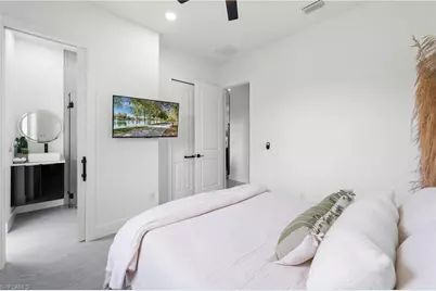 2425 SW 2nd Ter, Cape Coral, FL 33991 - Photo 21