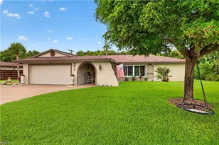 833 N Town and River Dr, Fort Myers, FL 33919 - Photo 33