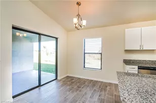 911 NE 9th St, Cape Coral, FL 33909 - Photo 7