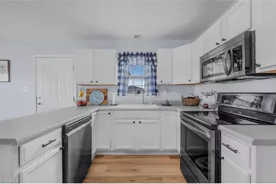 1177 Jay Ter, Labelle, FL 33935 - Photo 5