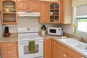 6801 Lake McGregor Cir, Fort Myers, FL 33919 - Photo 7