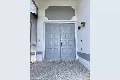 910 SW 3rd Ave, Cape Coral, FL 33991 - Photo 3