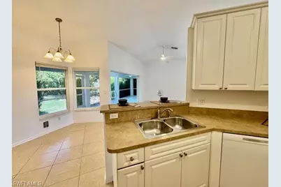 910 SW 3rd Ave, Cape Coral, FL 33991 - Photo 9