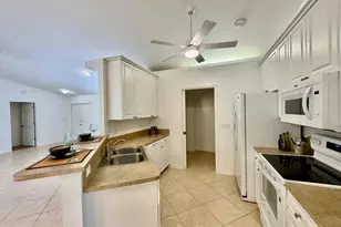 910 SW 3rd Ave, Cape Coral, FL 33991 - Photo 7