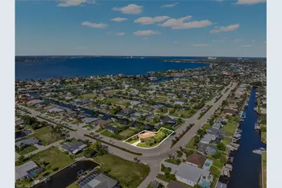 5602 Driftwood Pkwy, Cape Coral, FL 33904 - Photo 19