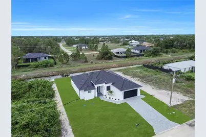 846 Charles Sise St E, Lehigh Acres, FL 33974 - Photo 41