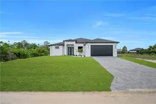 846 Charles Sise St E, Lehigh Acres, FL 33974 - Photo 5
