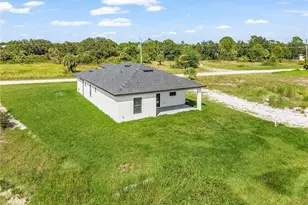 844 Millpond St E, Lehigh Acres, FL 33974 - Photo 3