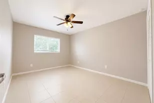 1107 SE 46th Ln, Cape Coral, FL 33904 - Photo 7