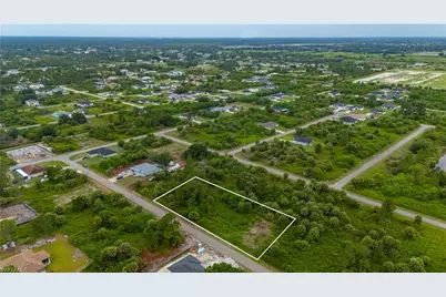 312 Laurel Ave S, Lehigh Acres, FL 33974 - Photo 3