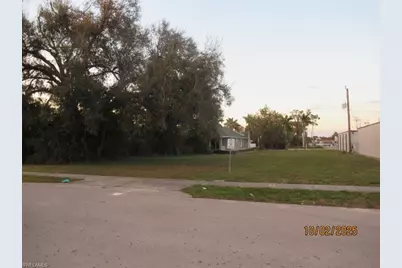 1925 Suwanee Ave, Fort Myers, FL 33901 - Photo 7