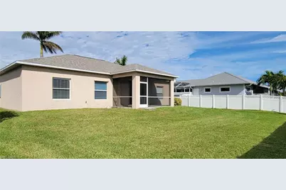 902 SW 21st Ln, Cape Coral, FL 33991 - Photo 19