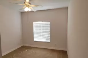 902 SW 21st Ln, Cape Coral, FL 33991 - Photo 7