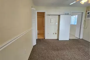 8101 Country Rd, Fort Myers, FL 33919 - Photo 15