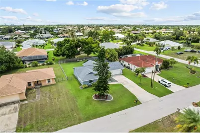 1411 SE 5th Pl, Cape Coral, FL 33990 - Photo 23