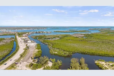 12213 Star Shell Dr, Matlacha Isles, FL 33991 - Photo 7