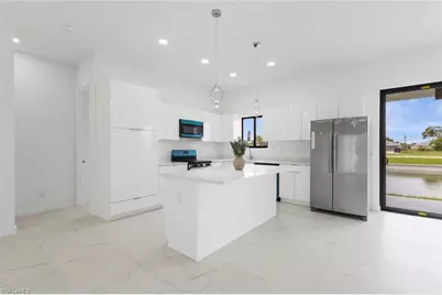 2130 NE 26th St, Cape Coral, FL 33909 - Photo 9