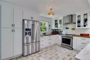 1318 Junonia St, Sanibel, FL 33957 - Photo 13