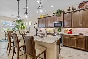2875 Sunset Pointe Cir E, Cape Coral, FL 33914 - Photo 7