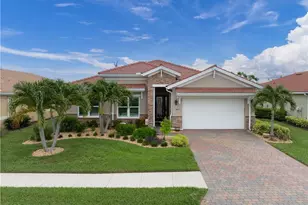 2875 Sunset Pointe Cir E, Cape Coral, FL 33914 - Photo 1
