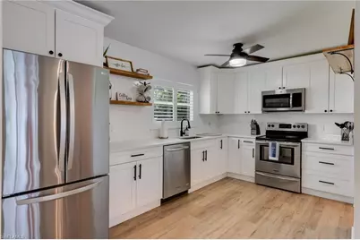 5118 York Ct, Cape Coral, FL 33904 - Photo 9