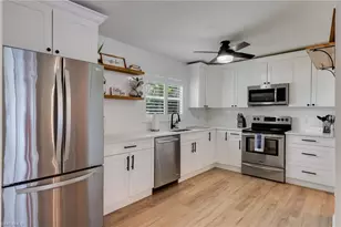 5118 York Ct, Cape Coral, FL 33904 - Photo 9