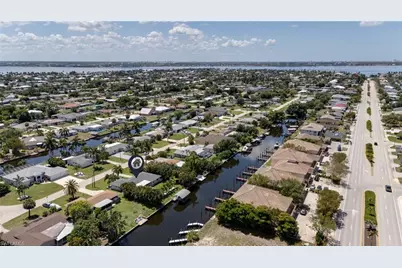 5118 York Ct, Cape Coral, FL 33904 - Photo 37