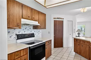 1146 SE 18th St, Cape Coral, FL 33990 - Photo 13