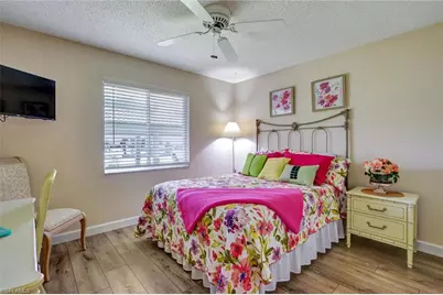 9900 Sunset Cove Ln #114, Fort Myers, FL 33919 - Photo 17