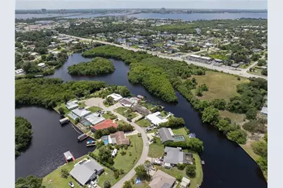 1300 Thompson St, North Fort Myers, FL 33903 - Photo 37