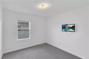 511 SW 26th Ave, Cape Coral, FL 33991 - Photo 7