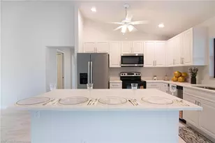 3594 NE 9th Pl, Cape Coral, FL 33909 - Photo 9