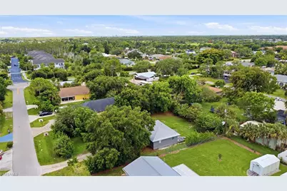 133 2nd St, Naples, FL 34113 - Photo 5