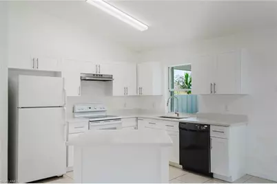 1729 NE 22nd St, Cape Coral, FL 33909 - Photo 7