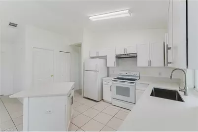 1729 NE 22nd St, Cape Coral, FL 33909 - Photo 9