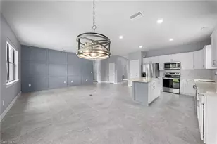 3685 E Hampton Cir, Alva, FL 33920 - Photo 17