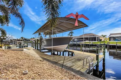 1102 SE 21st Ave, Cape Coral, FL 33990 - Photo 7