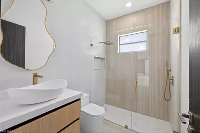 121 NW 35th Pl, Cape Coral, FL 33993 - Photo 23