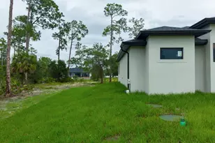 814 Clayton Ave, Lehigh Acres, FL 33972 - Photo 11
