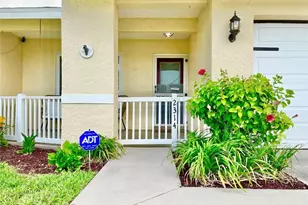 2314 SE 18th Pl, Cape Coral, FL 33990 - Photo 5
